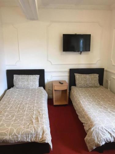 Hatfield SAVE-MONEY Rooms - 10over10 for PRICE!