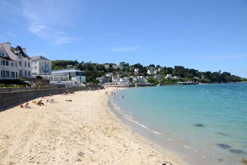 Maison de plain pied (3 minutes de douarnenez. ) gîte à louer Kervouster