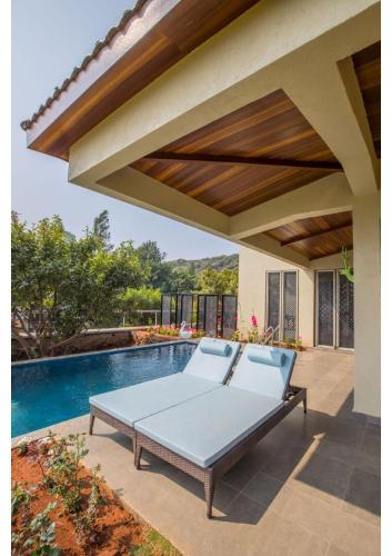 RedhomeX Orange Mansion 4BHK