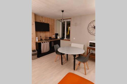 Studio Cosy de 2 à 4 personnes au cœur du Haut Doubs, entre les lacs, les montagnes et les vignobles