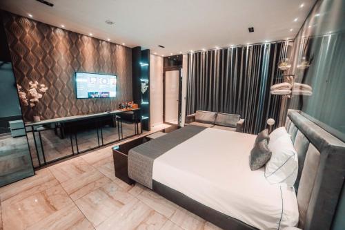 1Million Suites
