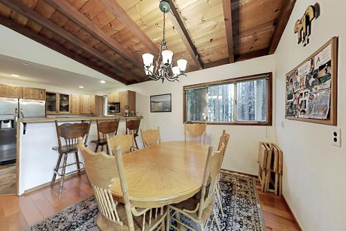 Exceptional Vacation Home in Cazadero home - image 5