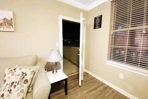 BUCKHEAD smoking 1 Broom long stay Wifi parking