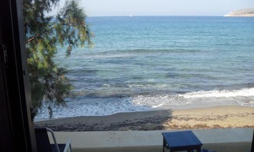 Paradise on Kantouni Beach-20m from Boutique Hotel