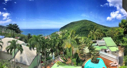 Θέα, Cannelle in Ντεχάιες