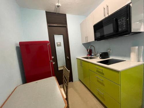 Newly Remodeled - Near Beach Junior 1 Bed Room - Airconditioned - image 13