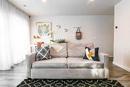 Condo 24! Prized Location. Modern! Bright! Enjoy!