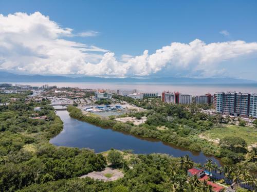 Beach Access, Sleeps 9 Adults, Private Heated Pool, Boat Dock, Villa Calaveras in Nuevo Vallarta , Mexico