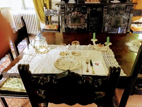 Restorāns, Angolo di Paradiso B&B in Grizzana Morandi