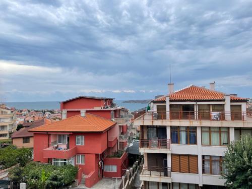 Orange House - image 8