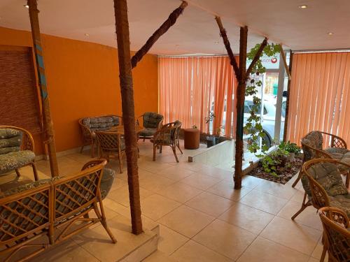 Orange House - image 14