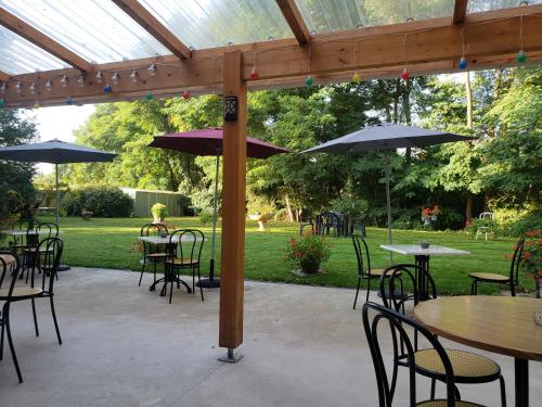 Hotel Acacia Nancy sud Luneville - 정원