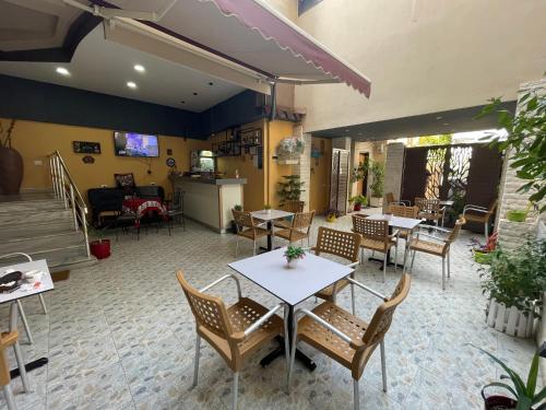 BELUX HOTEL - image 11