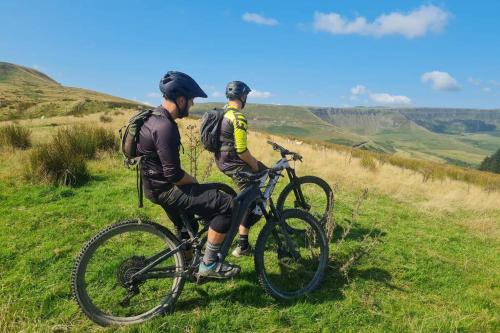 Mabon House near Zip World Tower and Bike Park Wales