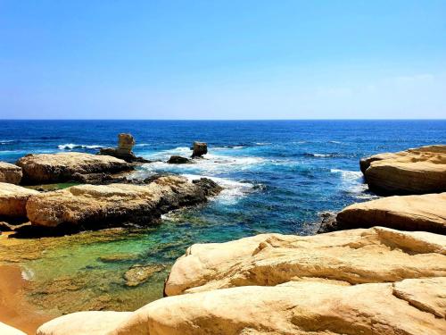 Sunbreeze Seaside Luxurious House -150M to the sea