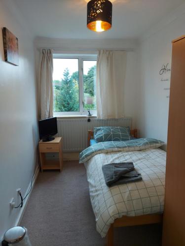 Spacious and Serene Stay near Milton Keynes centre