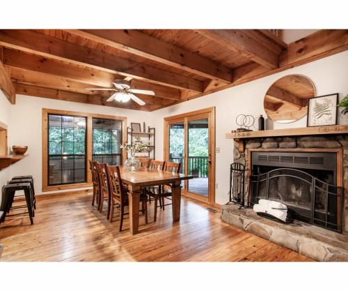 The Woodstock with Hot Tub and Grill - image 12