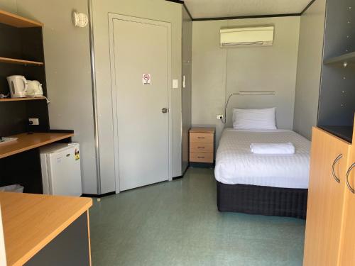 1 twin bed