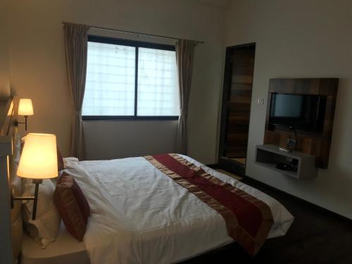City Point, Sinhagad Road