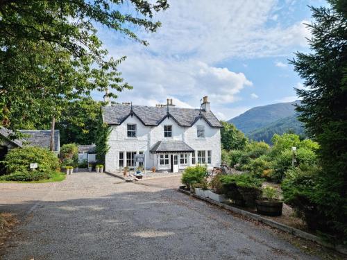 Loch Leven Hotel & Distillery