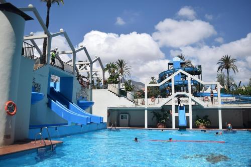 First Line Beach 1BR Apartment 608 in Benal Beach Resort with Water park by Rafleys