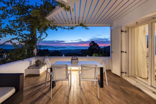 Paros Butterfly Villas in Pounta / Sotires