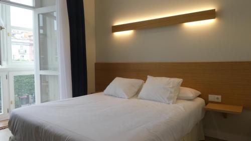 Plaza Pombo B&B - Hostal – Santander, MS
