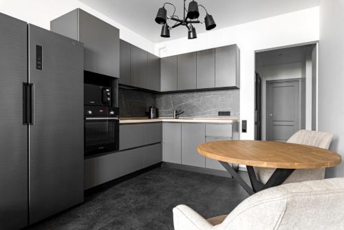 Minimal Design Apartment - image 9