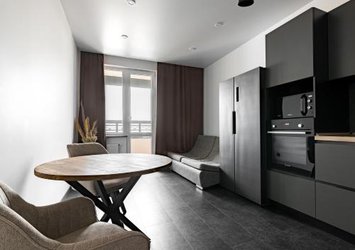 Minimal Design Apartment - image 5