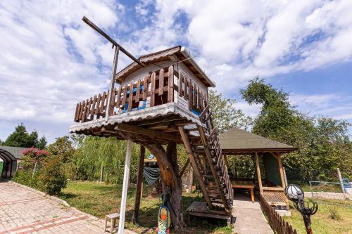 Fascinating House with Treehouse in the Garden near Kartepe Ski Center