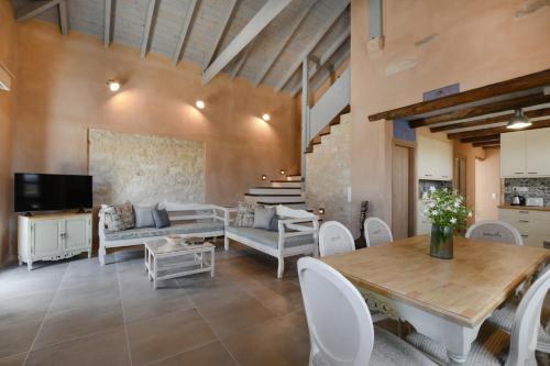 Arismari Villa - Heated Private Pool in Episkopi