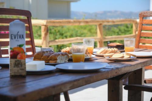 Arismari Villa - Heated Private Pool in Episkopi