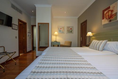 2 twin beds