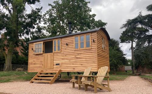 Shepherd’s Hut - The Mule - Apartment - Newent