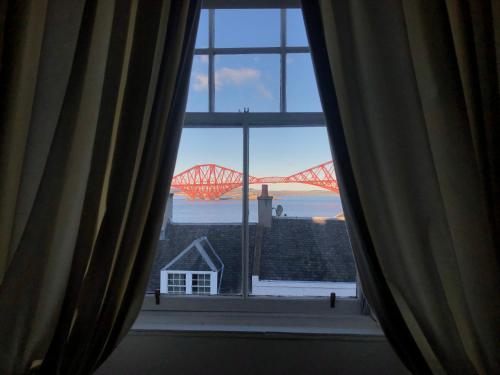 Rooms at Ravenous Beastie - Accommodation - Queensferry