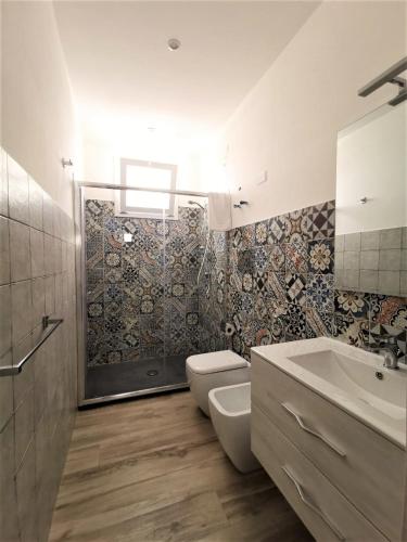 Double Room with Sea View image 8