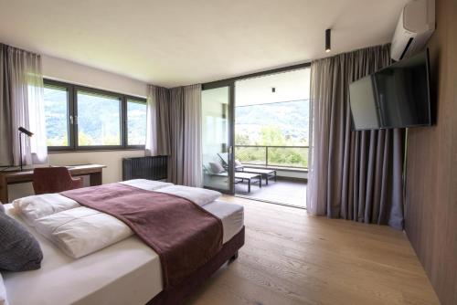 Garden Park Hotel - image 11