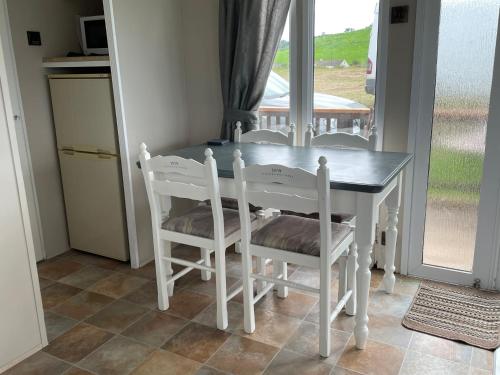 Unique Cottage Mobile Home - image 9