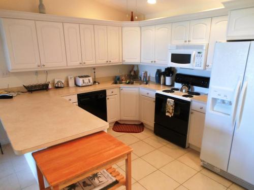 Ocean Village Capstan 423 - image 11