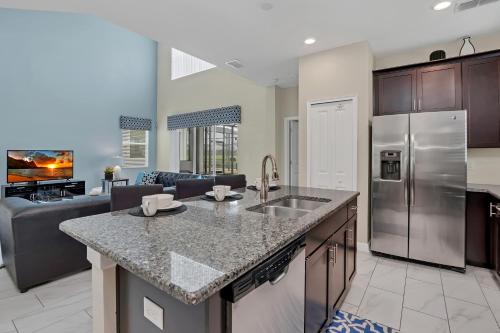 4765 Kings Castle Circle - image 9