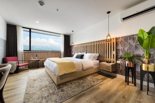Go Living and Suites by Jalo, Medellín