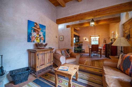Casa Buena Suerte- Near Plaza- Quiet- Patio- 2 BR in Santa Fe, USA