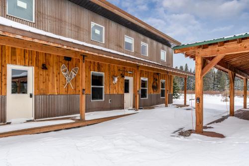 Bunkhouse, West Yellowstone (photo 2)