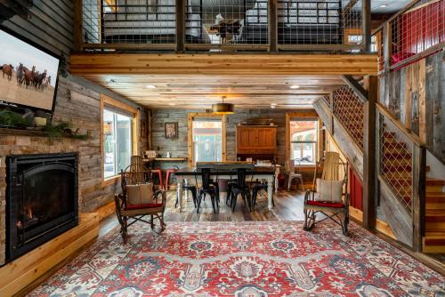 Bunkhouse, West Yellowstone (photo 8)