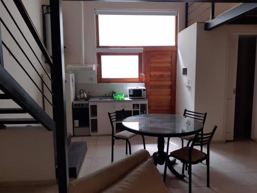 Standard Triple Room image 6