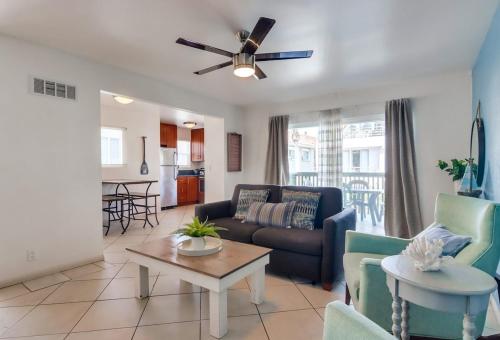 Manhattan Shores 3 Apts - main image