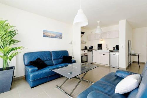 CATALANS-Air-conditioned, balcony 2 min walk Catalans Beach