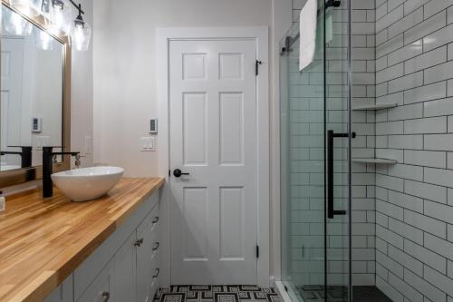 Double Dipper - Upper Unit by Killington Vacation Rentals - image 8