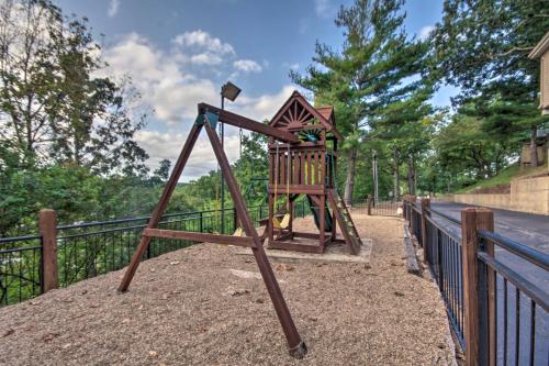 Lakefront Condo with Boat Slip Dock and Pools! - image 11