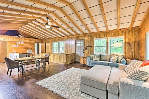 4-Season Family Retreat about 2 Mi to Ski Resort! - main image